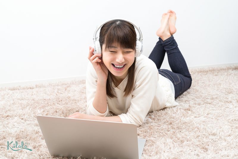 những hoạt động nghe nhạc, đọc sách, shopping